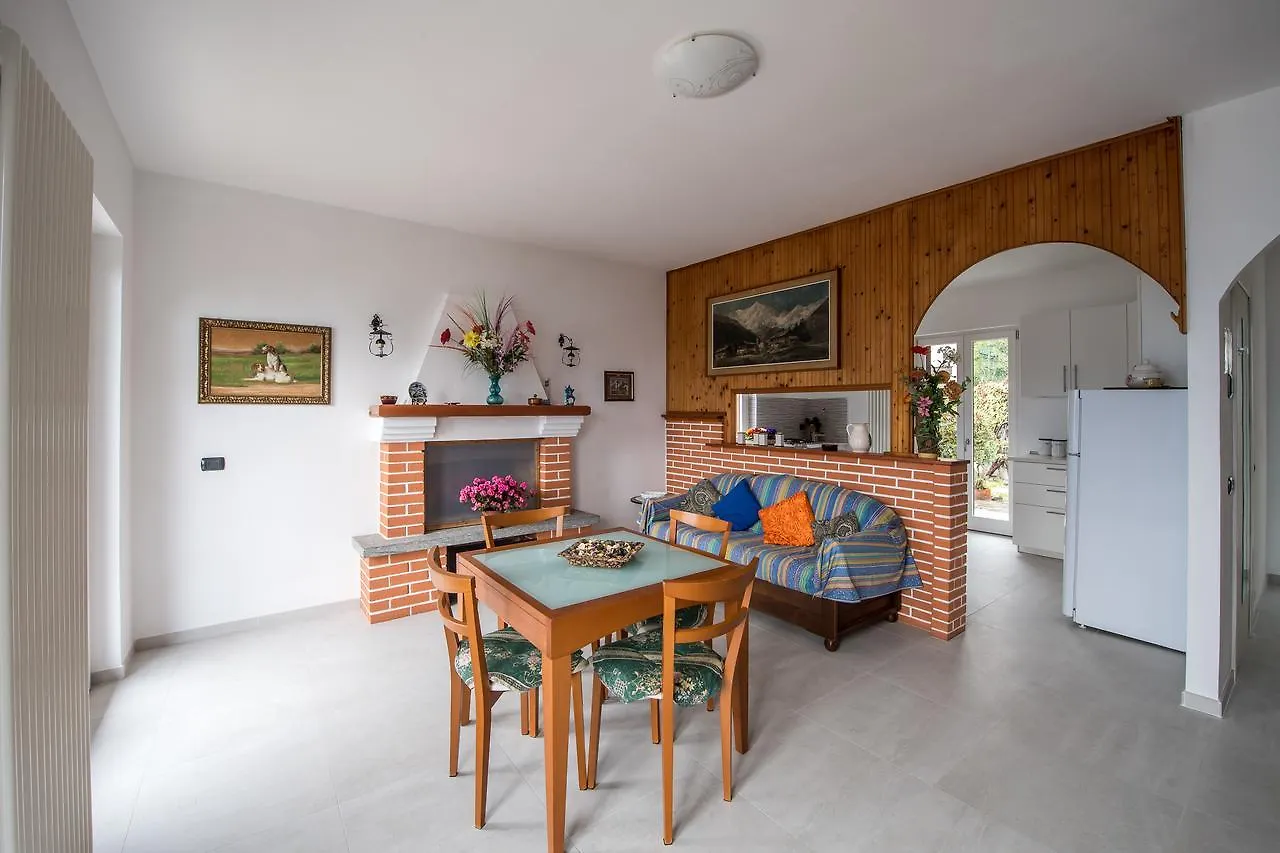 Villa Bianca Varenna 0*,